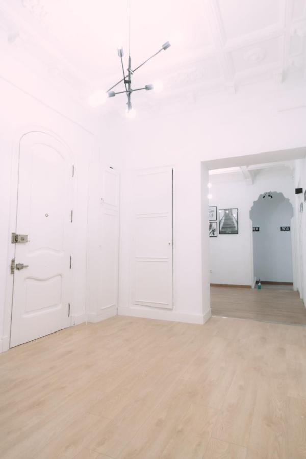 Concept Rooms บาเลนเซีย ภายนอก รูปภาพ