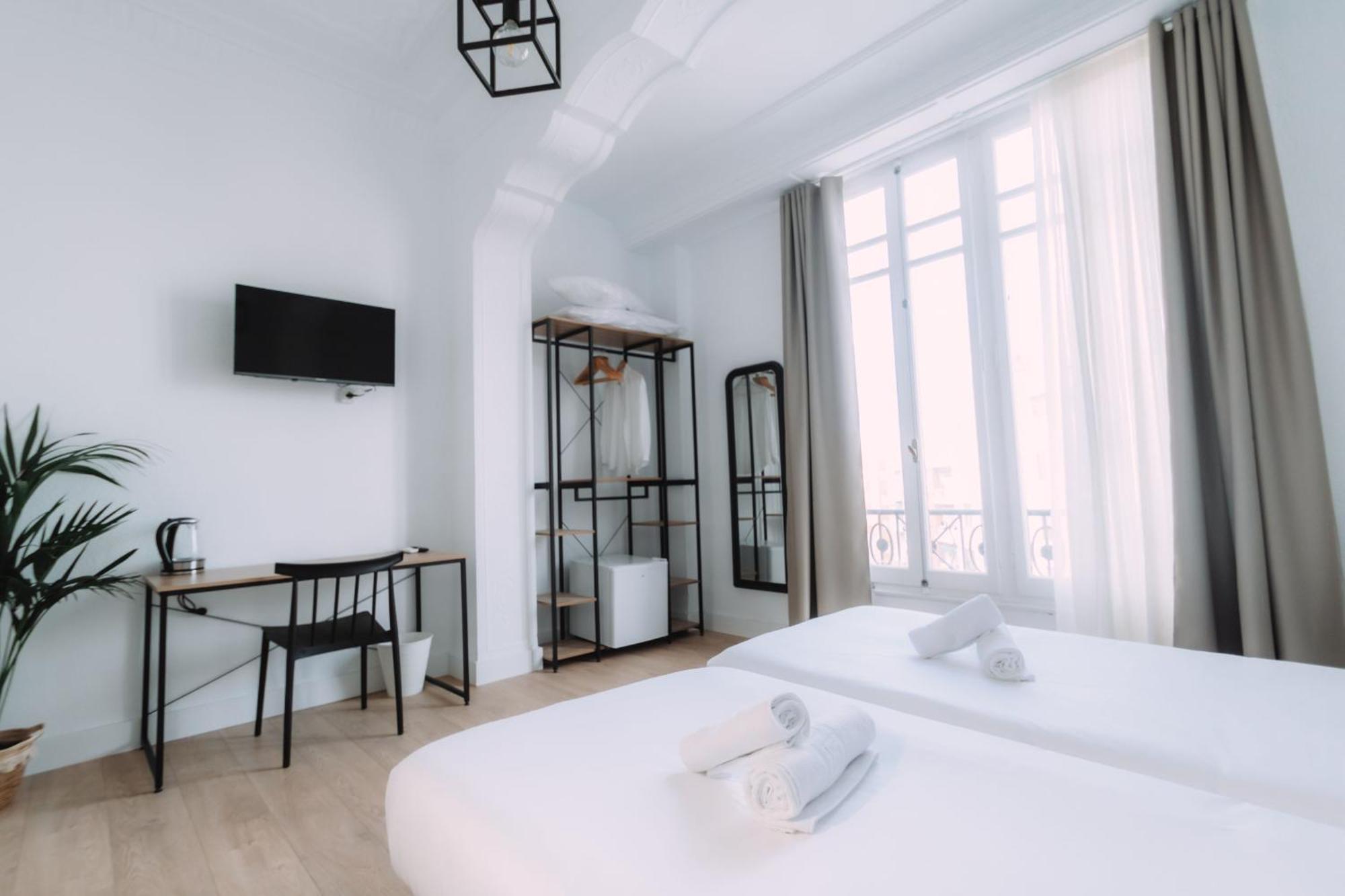 Concept Rooms บาเลนเซีย ภายนอก รูปภาพ
