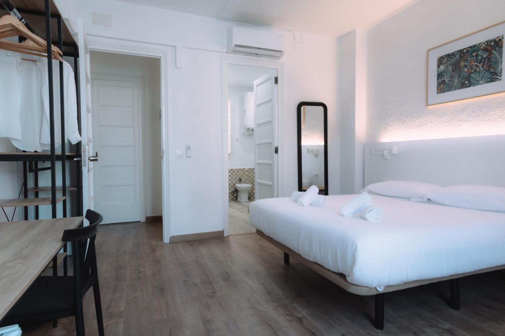Concept Rooms บาเลนเซีย ภายนอก รูปภาพ