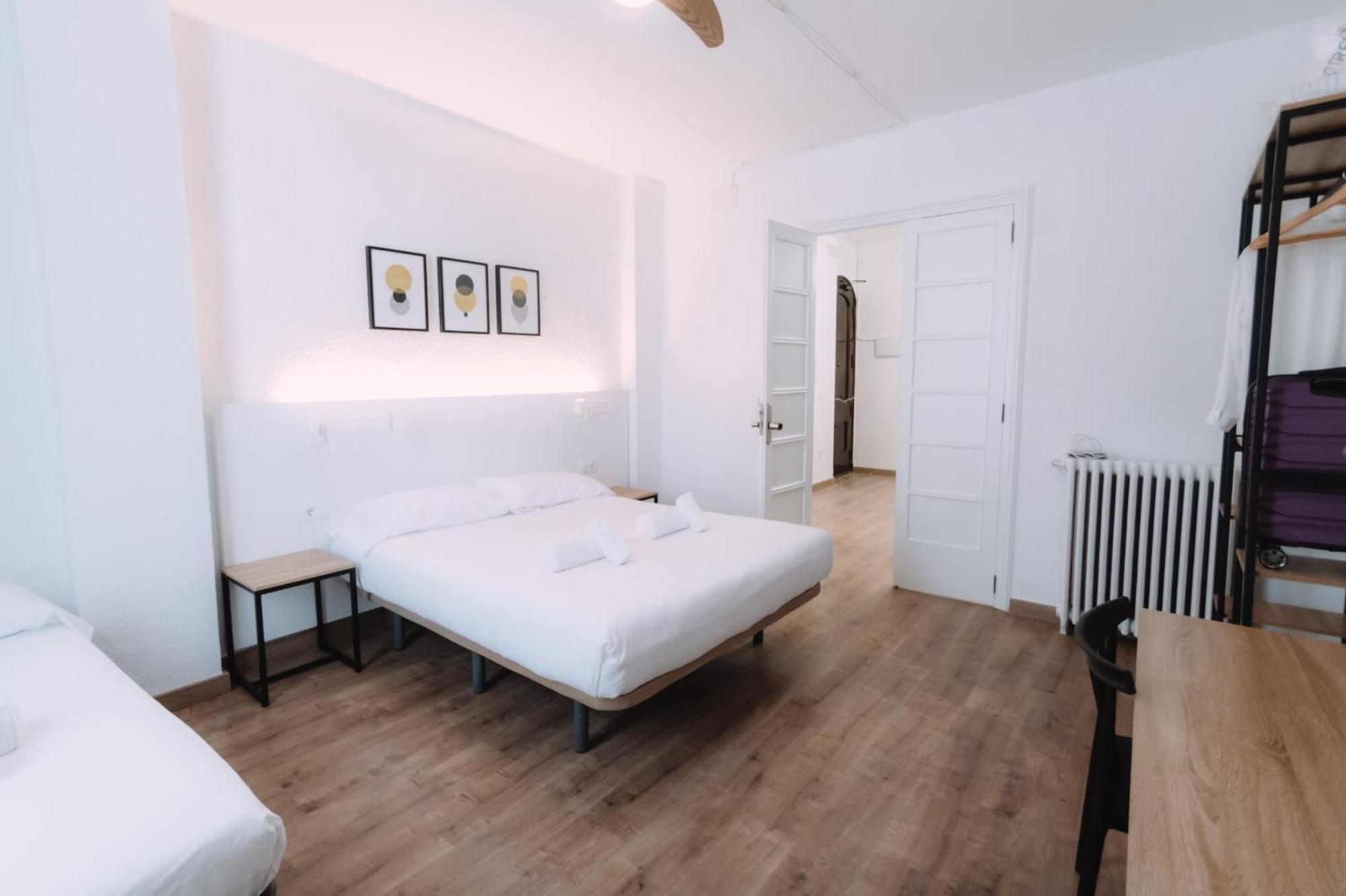 Concept Rooms บาเลนเซีย ภายนอก รูปภาพ