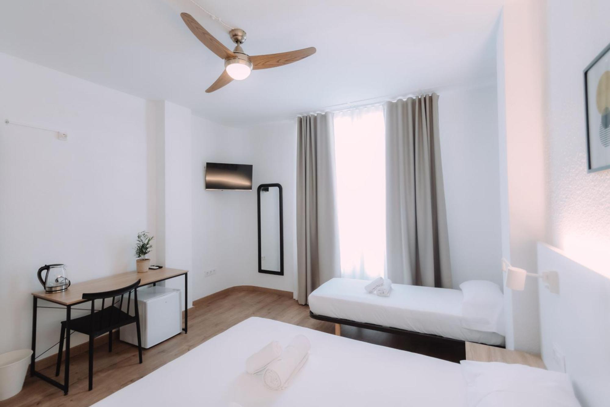 Concept Rooms บาเลนเซีย ภายนอก รูปภาพ