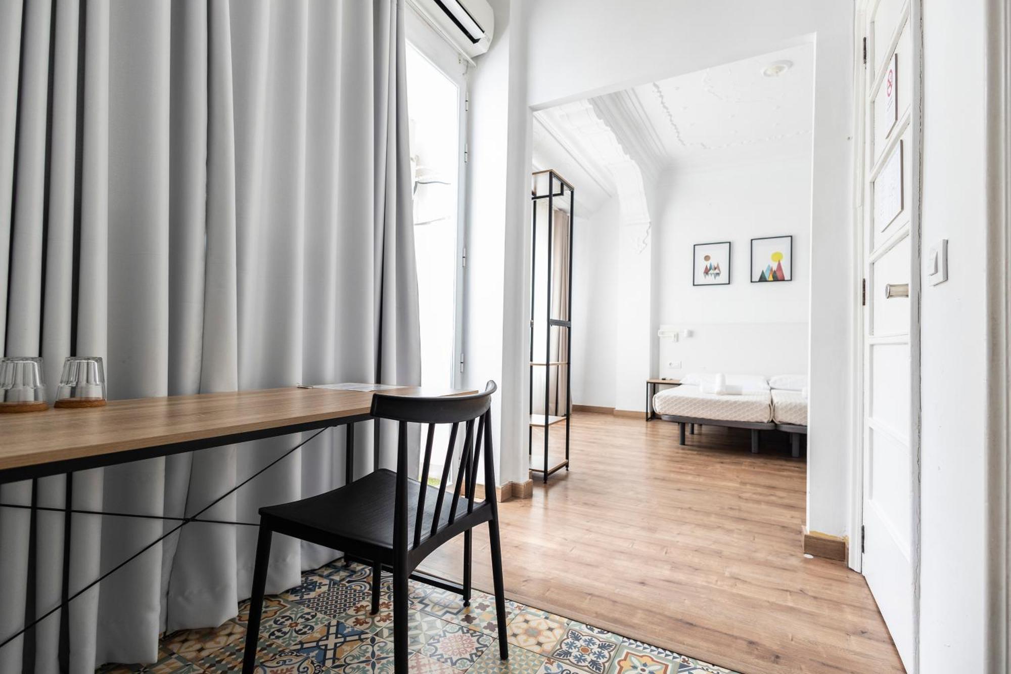 Concept Rooms บาเลนเซีย ภายนอก รูปภาพ