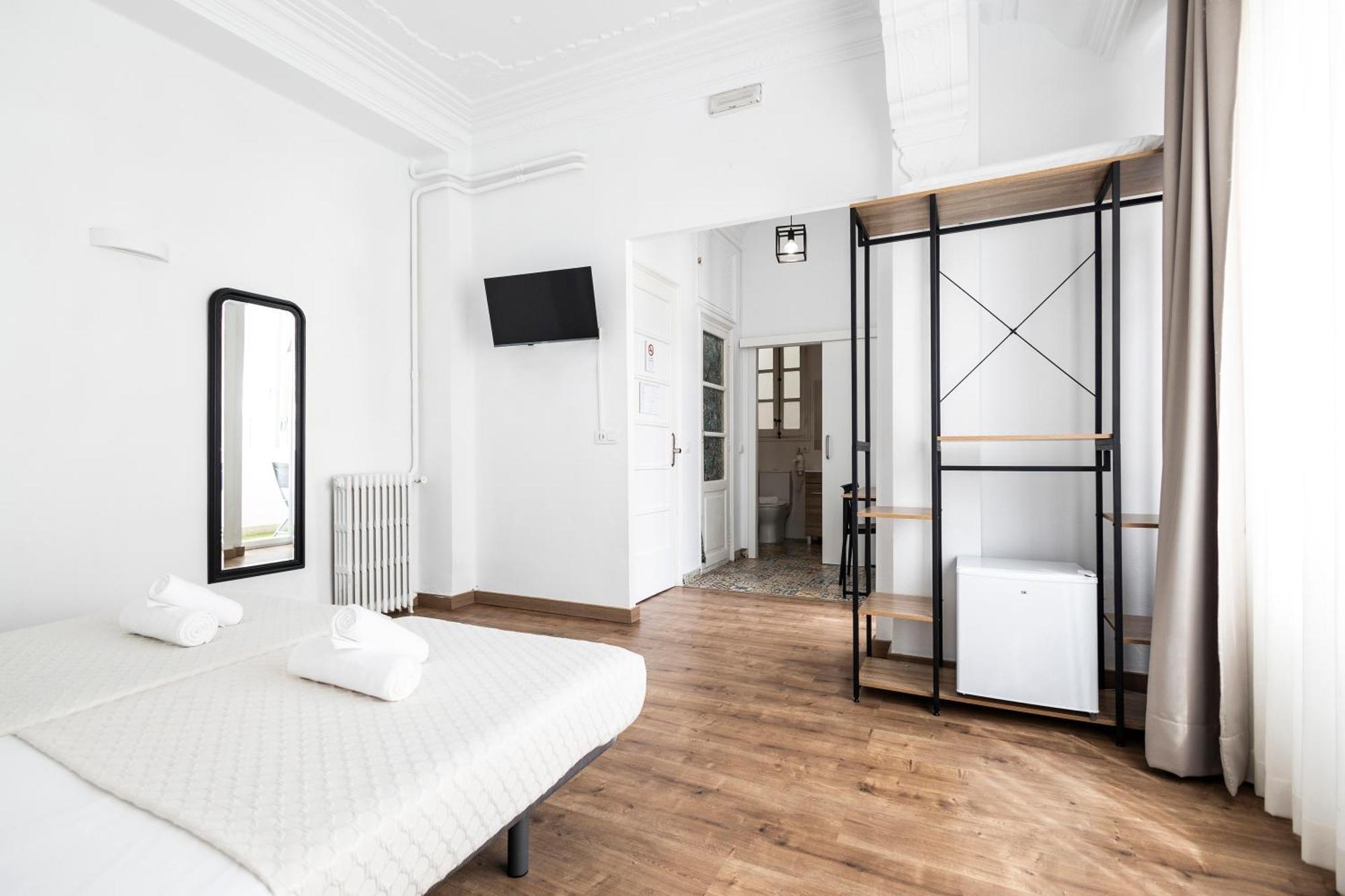 Concept Rooms บาเลนเซีย ภายนอก รูปภาพ